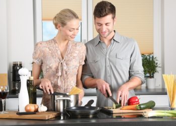 Sposoby na urządzenie przytulnej kuchni