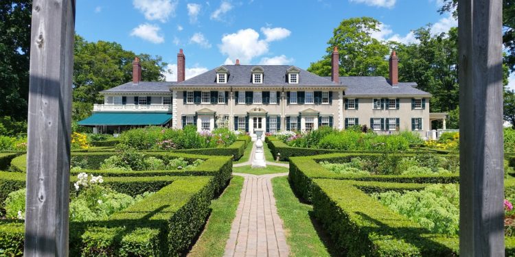 Dlaczego warto zatrudnić firmę zajmującą się architekturą krajobrazu?