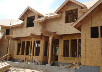 Dom z płyt OSB – co za nim przemawia?