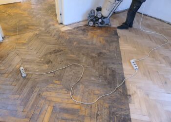 Cyklinowanie podłogi z desek – co warto wiedzieć?