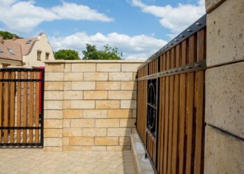 ogrodzenie kostka brukowa