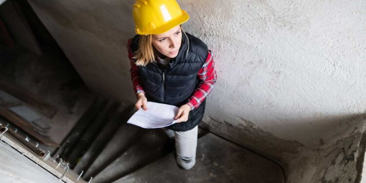 Izolacja przeciwwilgociowa domu – jak wykonać i czy się opłaca?