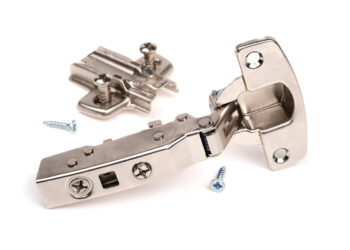 Okucia do mebli – na co zwrócić uwagę przy wyborze?