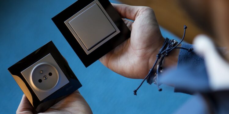 Osprzęt elektryczny Kontakt Simon. Wiedza i doświadczenie