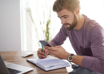 Kalendarz książkowy czy w telefonie – który jest lepszy?