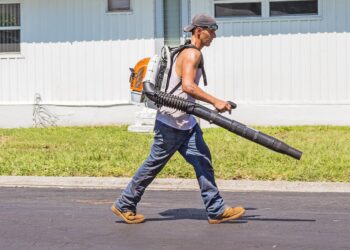 Czas na jesienne porządki w ogrodzie. Te narzędzia Ci się przydadzą!