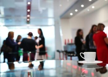 Wybierz odpowiedni stół konferencyjny!