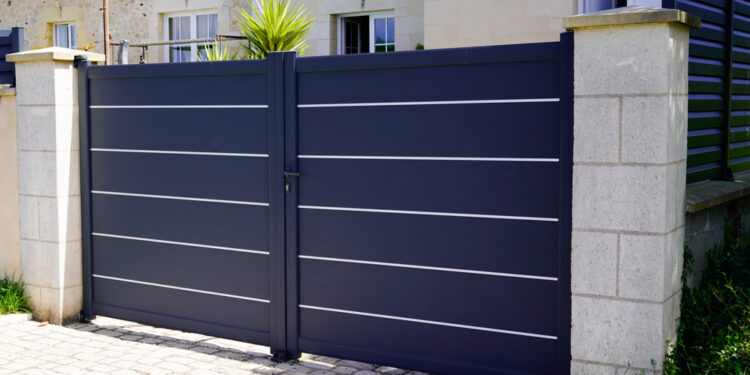 Czym kierować się przy wyborze bramy dwuskrzydłowej?