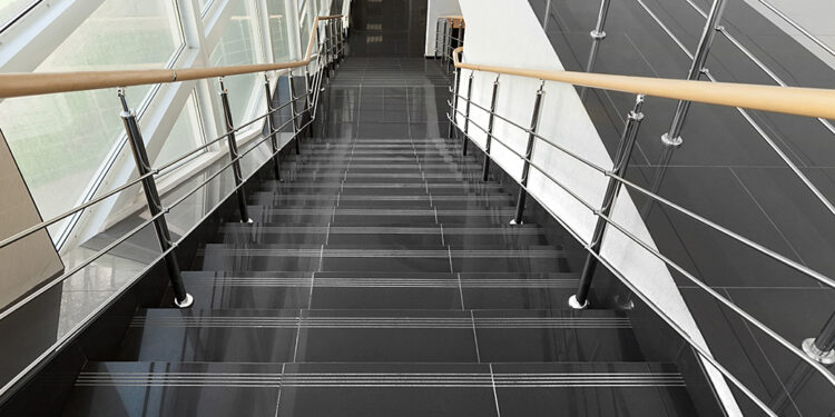 System balustrad całoszklanych. Jakie są ich zalety?