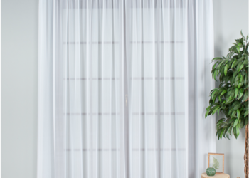 Jakie firanki sprawdza się najlepiej w salonie, a na jakie zdecydować się do kuchni?