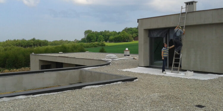 Jaką membranę dachową wybrać do remontu dachu?