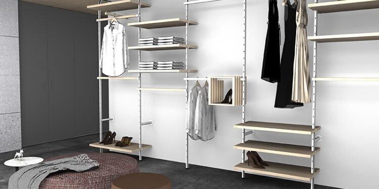 Regał do garderoby – jak urządzić funkcjonalną garderobę