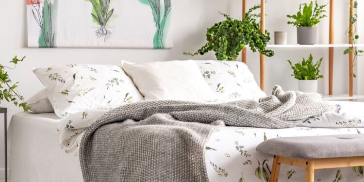 Kwiatowe dodatki do sypialni – przygotuj swoje mieszkanie na wiosnę!