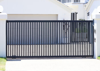 Montaż napędu do bramy – jakie błędy są najczęściej popełniane?