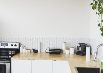 Jak pozbyć się osadu z kamienia?