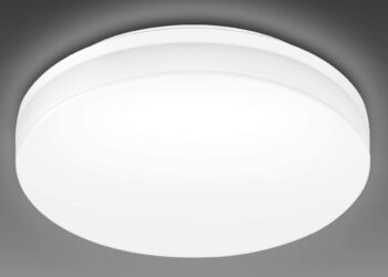 Czy każdy plafon Nowodvorski może być instalowany w łazience?