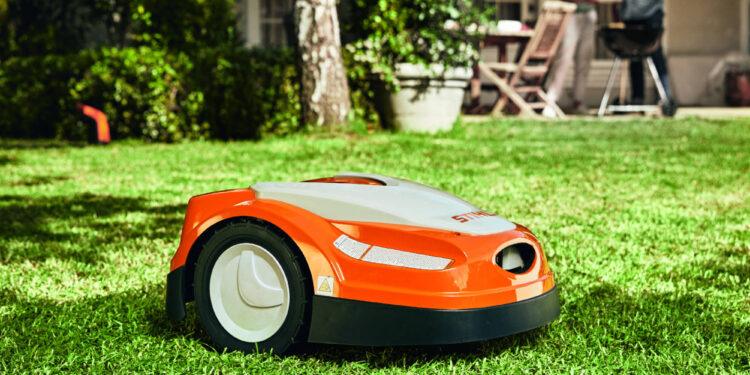 Pielęgnacja trawnika – poznaj 3 złote zasady!