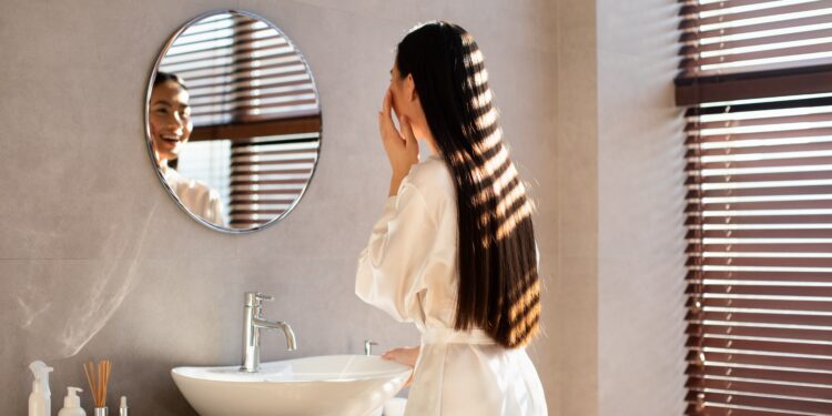 5 sprawdzonych sposobów na zaparowane lustro w łazience