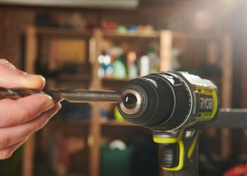 Wiertarko-wkrętarka