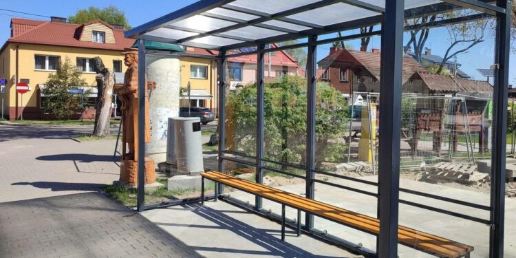 Jakie powinny być wiaty przystankowe