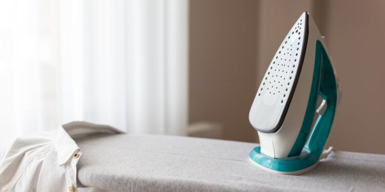 przypalone żelazko jak wyczyścić