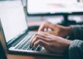 Internet światłowodowy a zmiana adresu