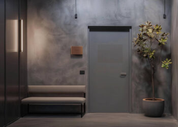 Jak wybrać drzwi wejściowe do mieszkania w bloku?