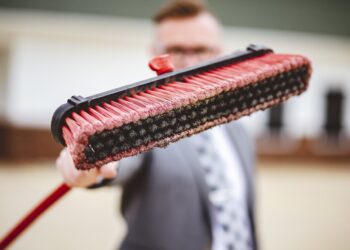 Szczotki silikonowe – praktyczne akcesoria do sprzątania