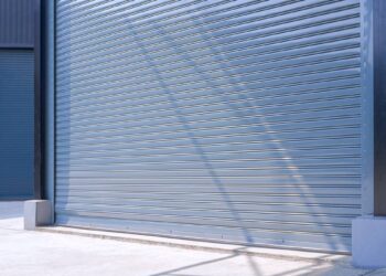 Brama przemysłowa z konsolą stałą KNS