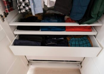 Jak wybrać idealną komodę do małego mieszkania? 4