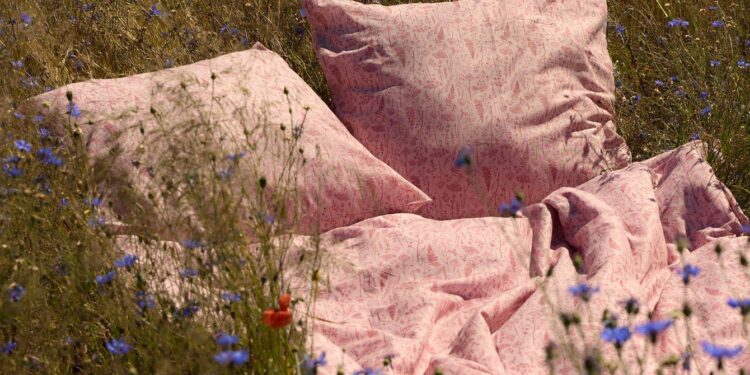 Pościel w neutralnych barwach