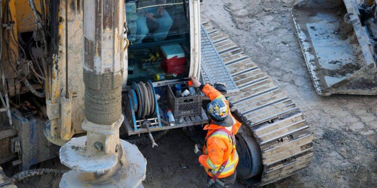 Jakie jest zastosowanie wiertnic hydraulicznych w budownictwie? 1